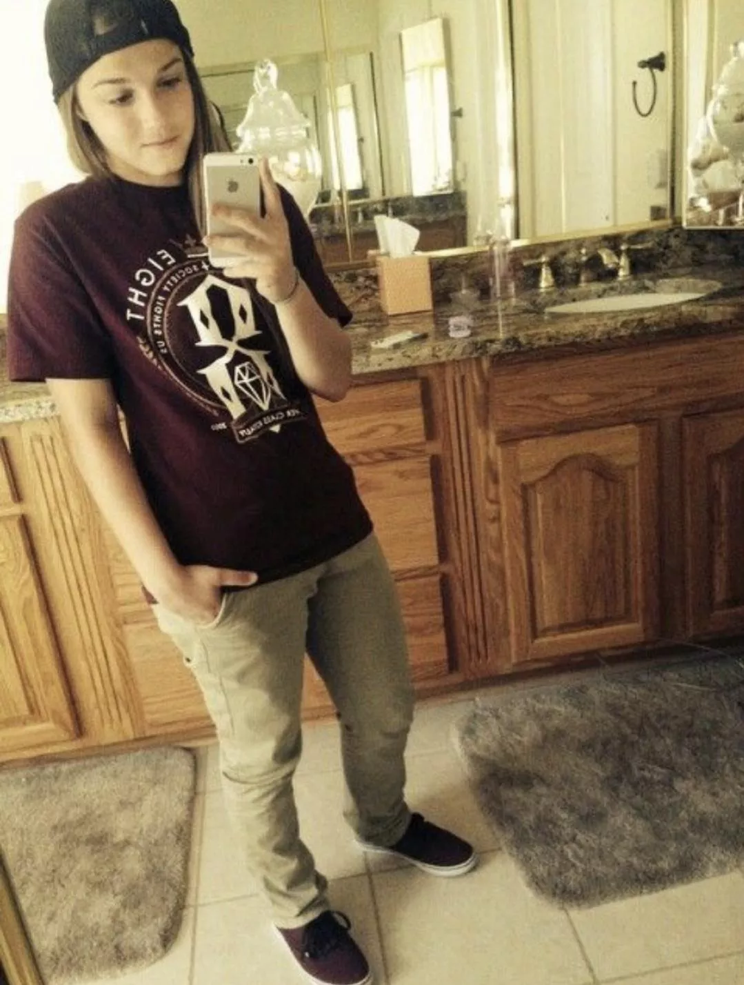 Any daddies looking for a boi?