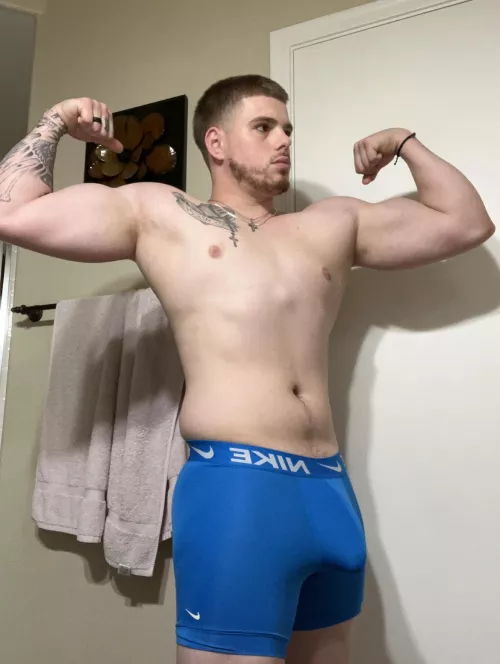 Are you into hung Italians?