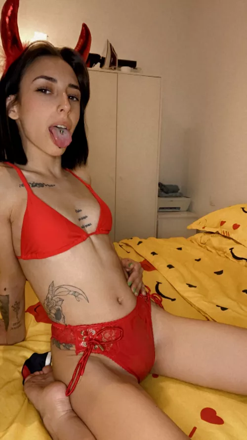 Can you visit my page? 😘Polly Smalls (@Pollyy_smalls) [instagram]