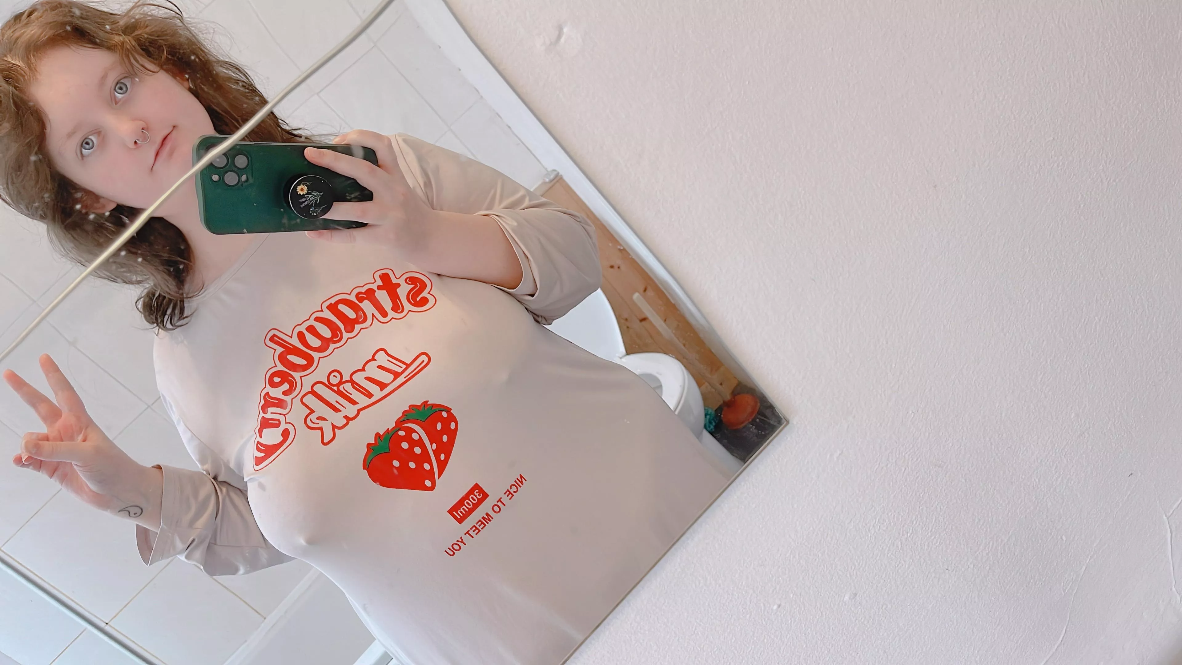 Clingy materials make for the best pokies