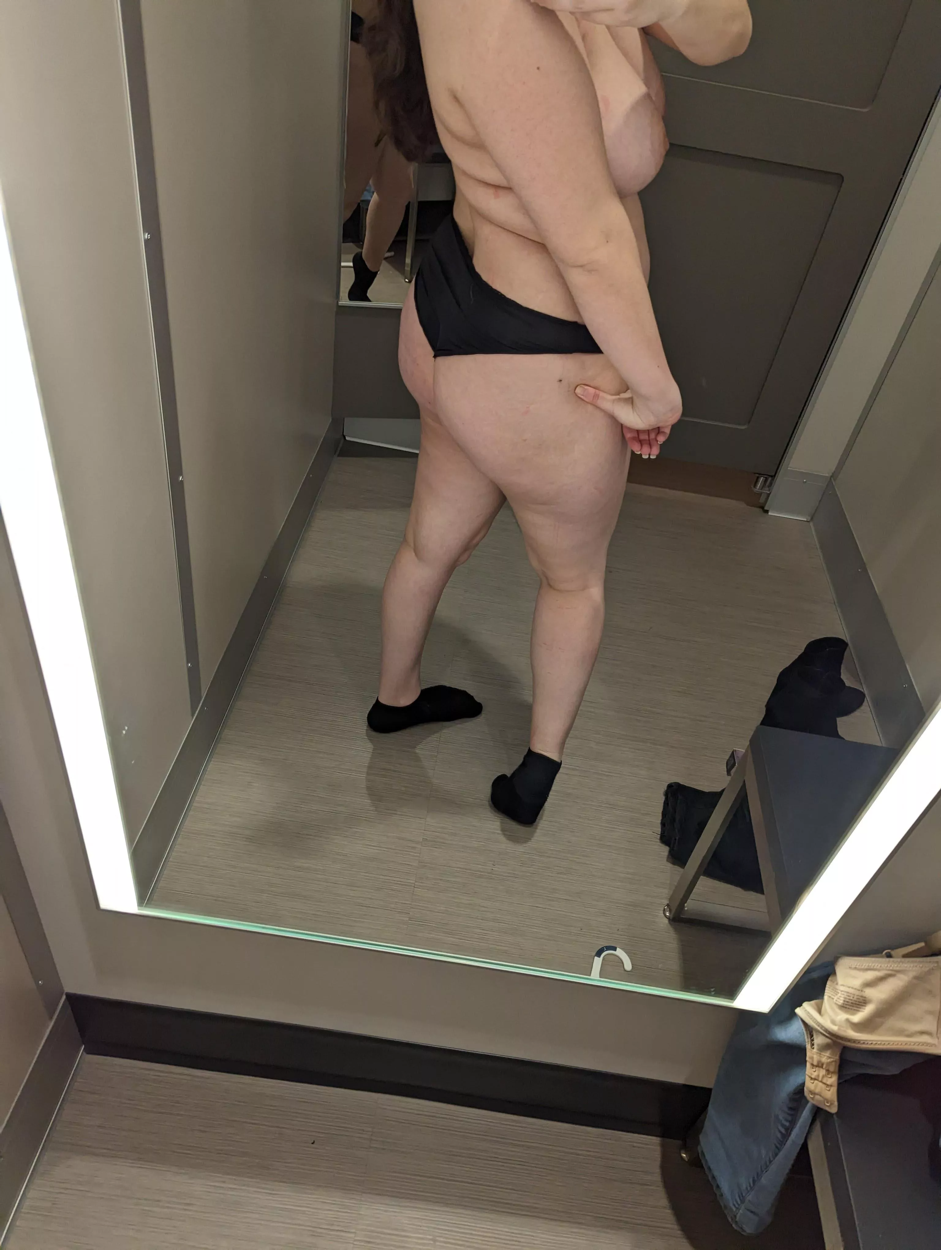 Feeling good in the changing room 😁