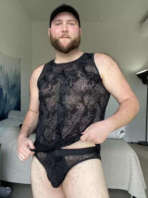 Fenty really did the big boys justice on this set. 42in waist in the 2XL briefs