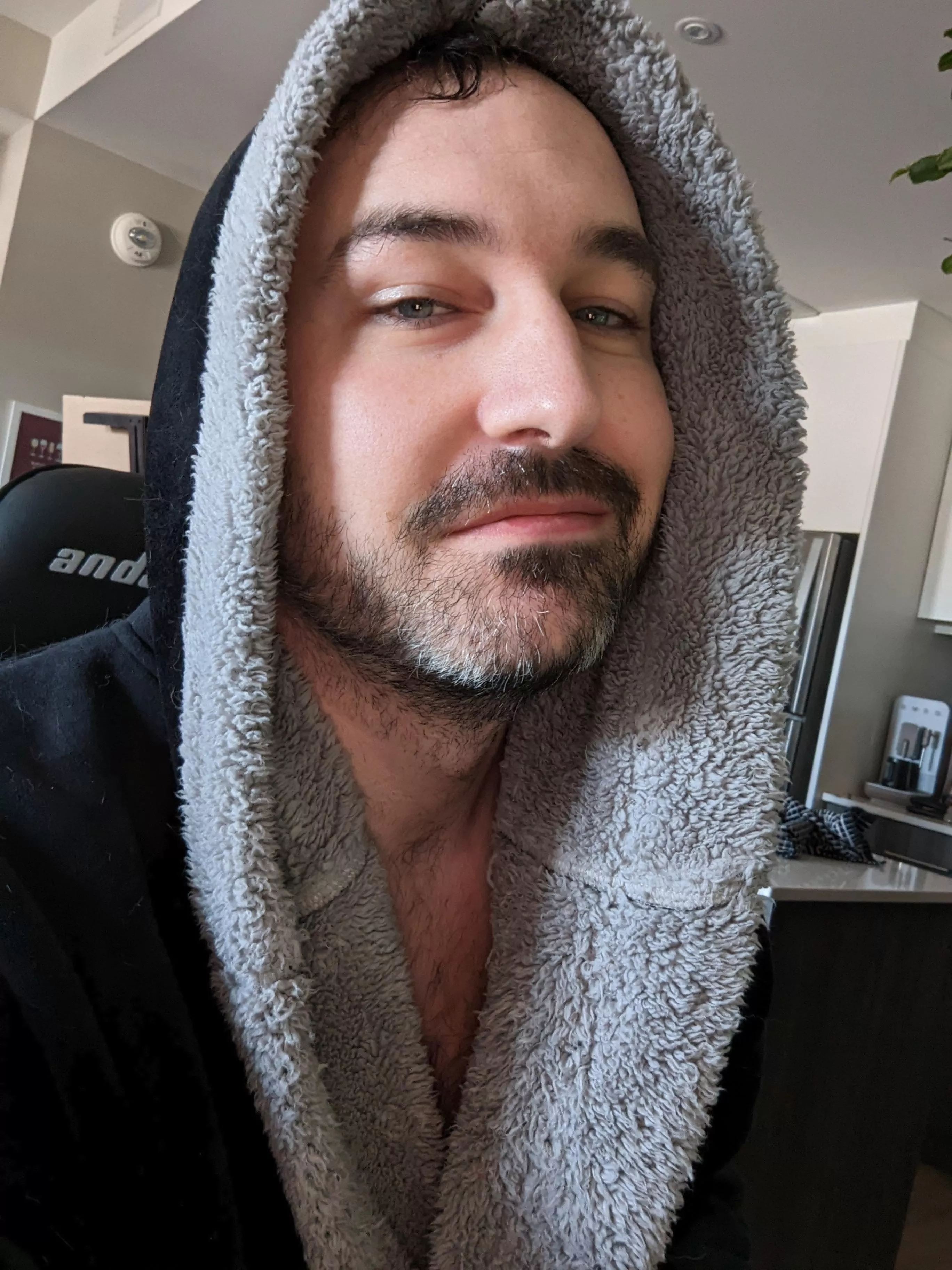 Good morning and Happy Monday from this super sleepy dude.