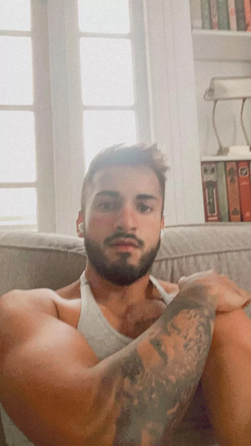 Have a great week ahead gay bros