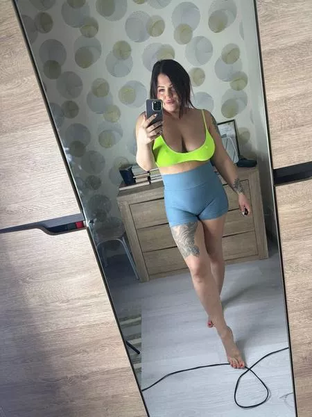 Have you heard? Milf women are great in bed!