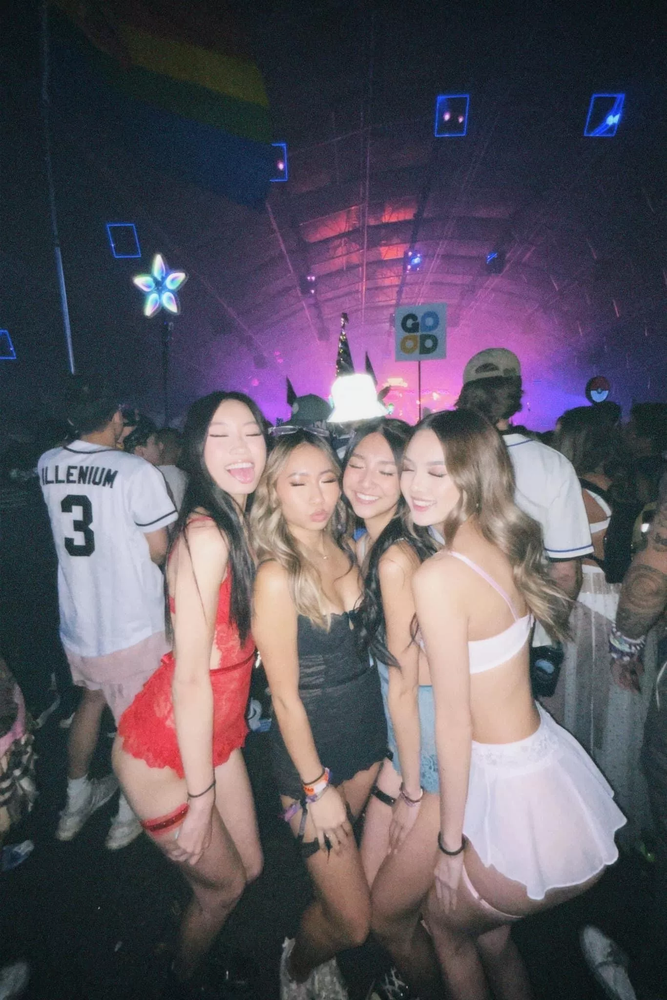 Heavy lashes (1,2, 3, or 4)