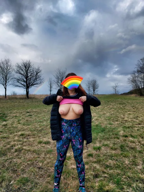 Hikers were looking at the rainbow so I showed them something better 🌈