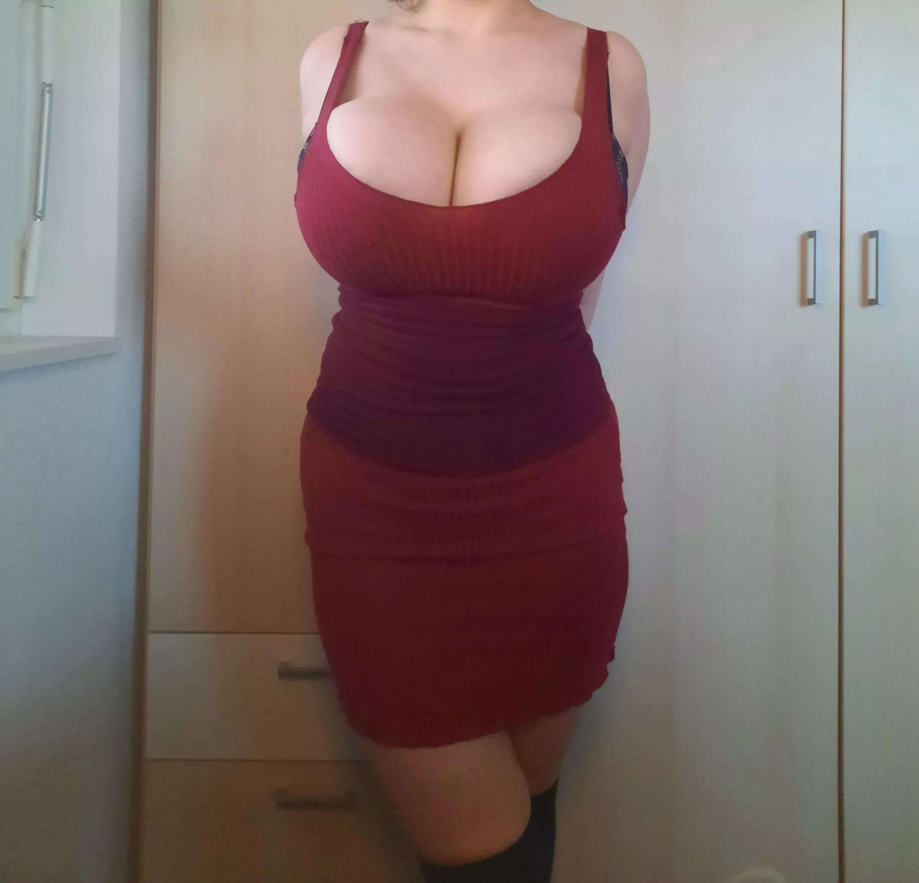 Huge cleavage in this dress