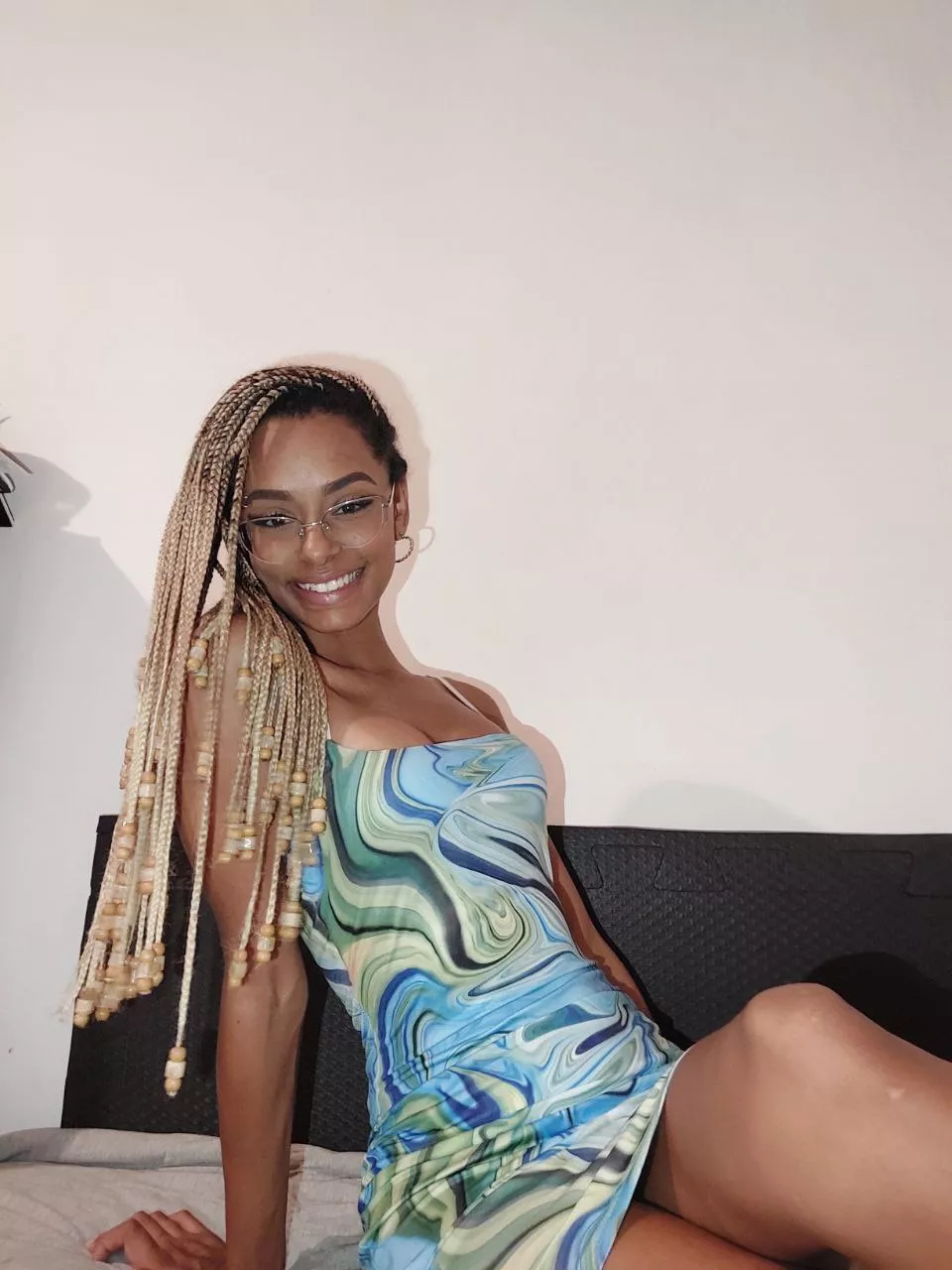 I am the mistress of your darkest desires, come and let me make them a reality.