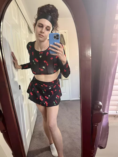 I might be addicted to mirror selfies and skirt sets. 😜