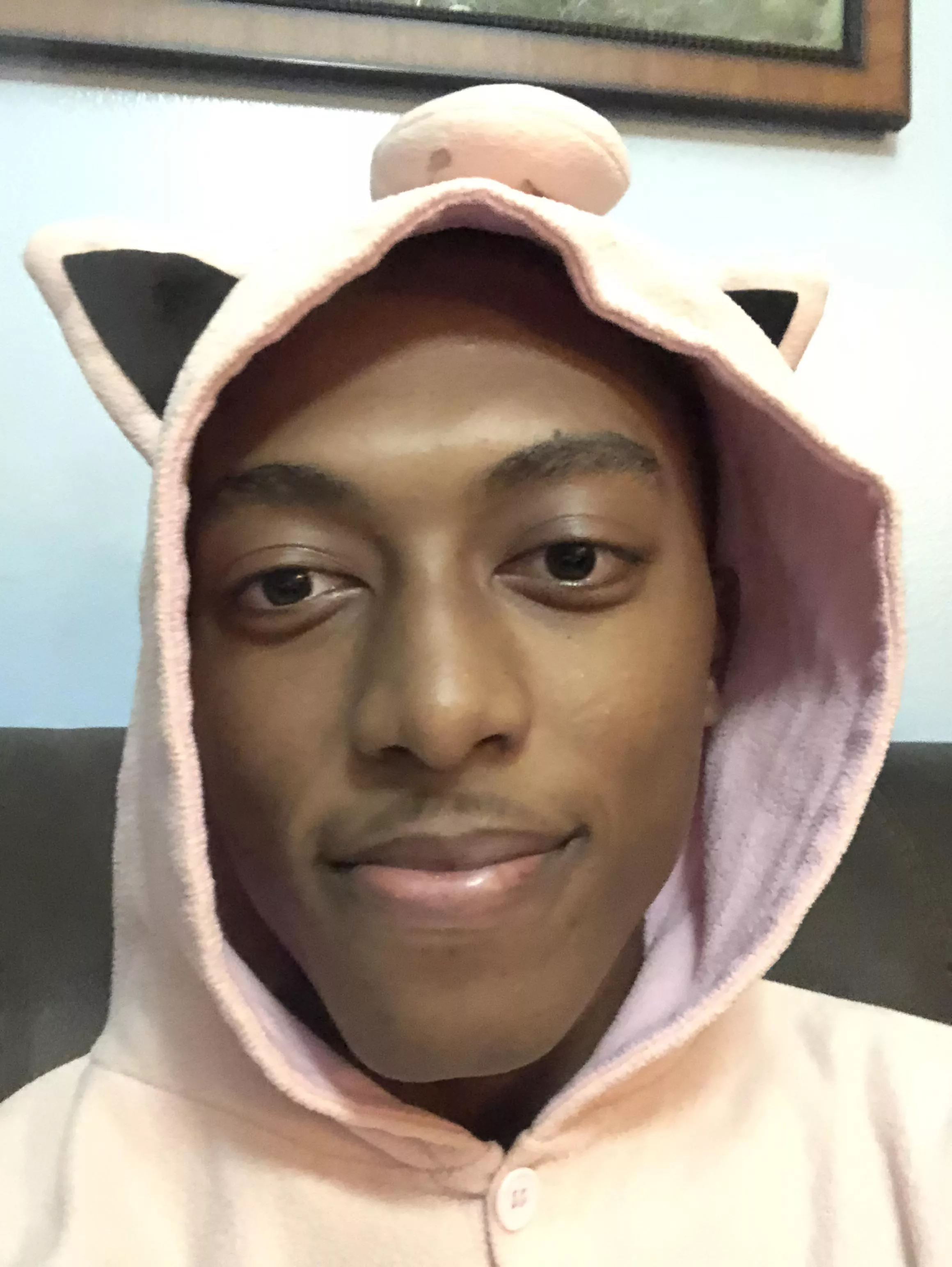 In my jigglypuff onesie to show how much of a nerd I am😅 looking for fellow gaymers!