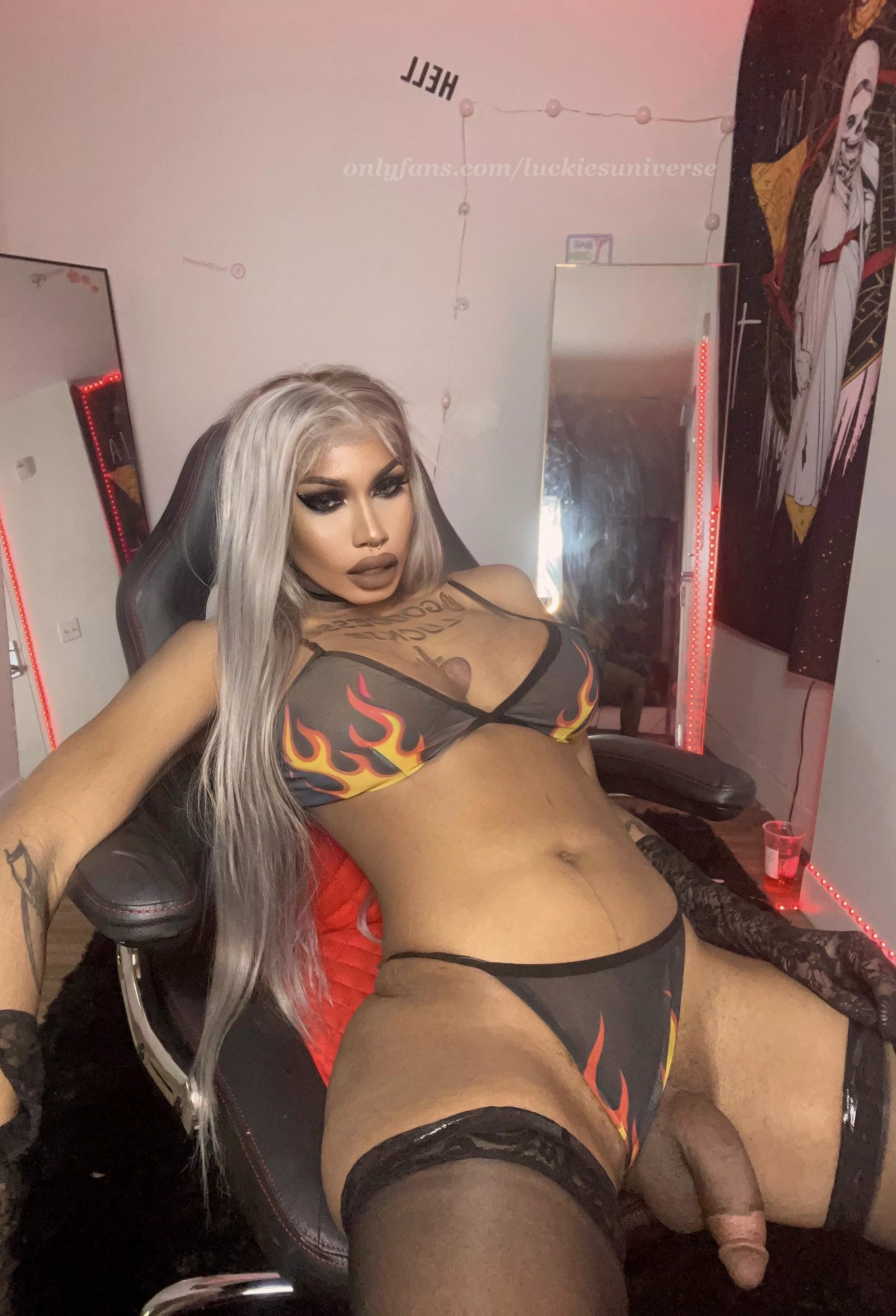 Let me slut you out 😋💦🍆