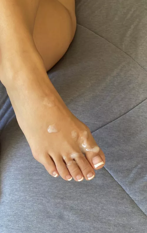 Made your man cum to my feet. Now you have to lick it off!