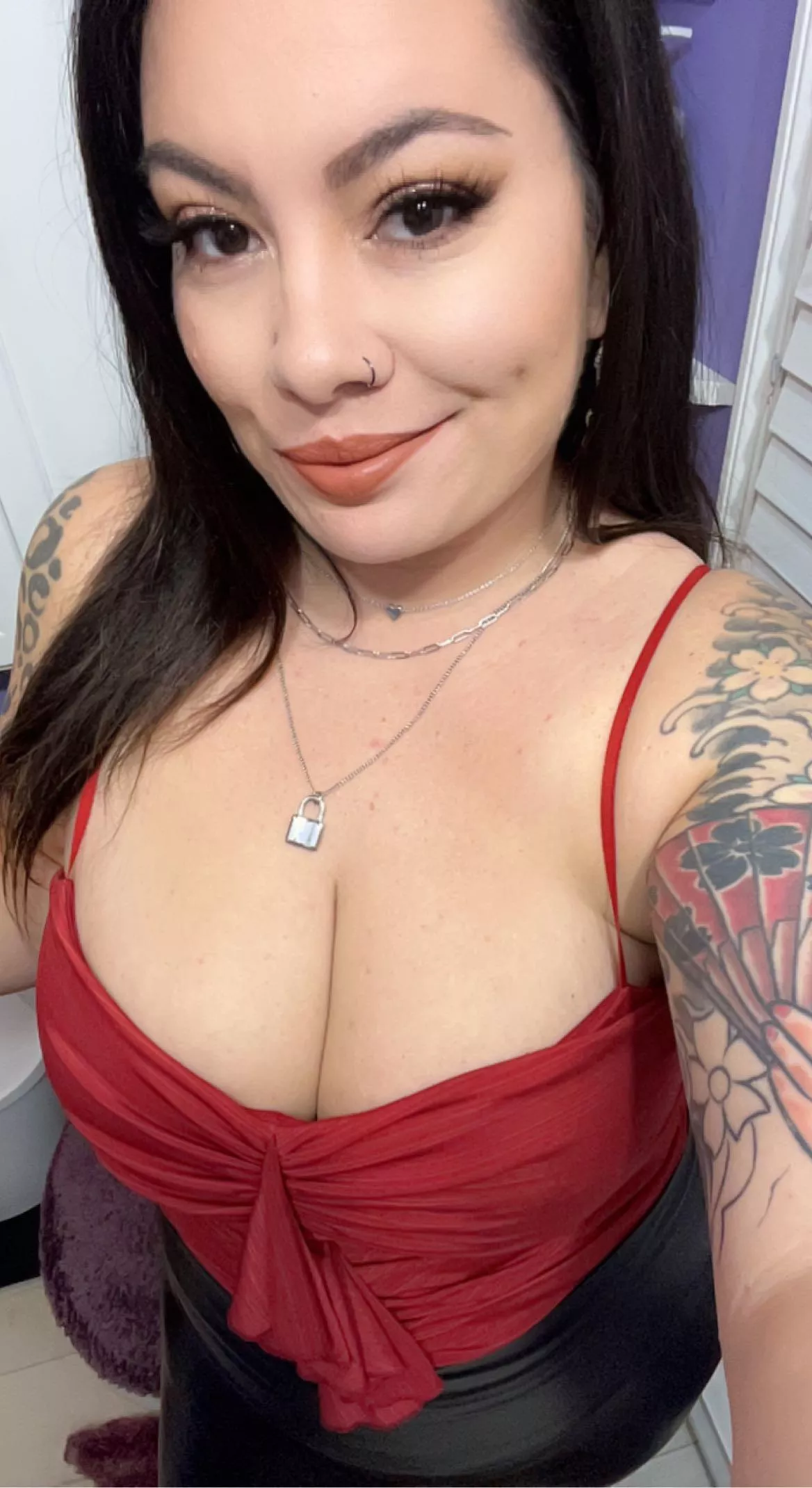 My eyes are up here….