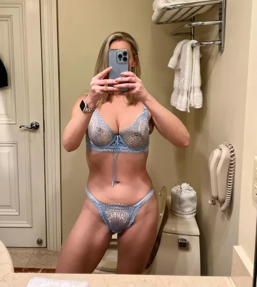 Showing Hubs what my Bull is about to get.