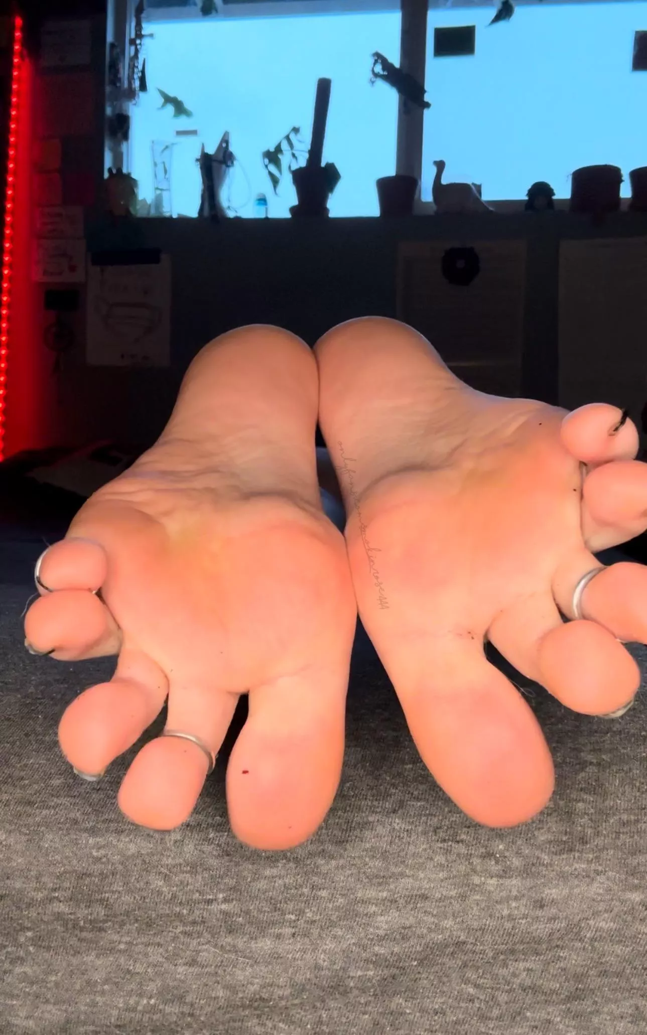 spread and ready to take whatever you’ve got 😈