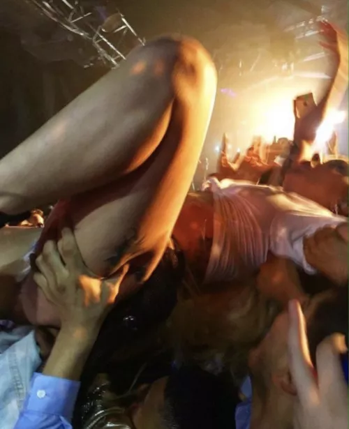 Stagediving