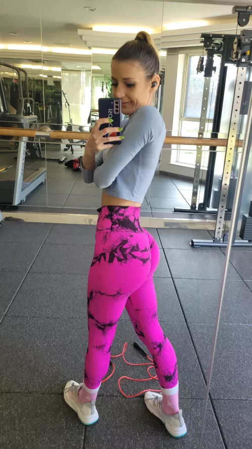 Wanna work out with me?