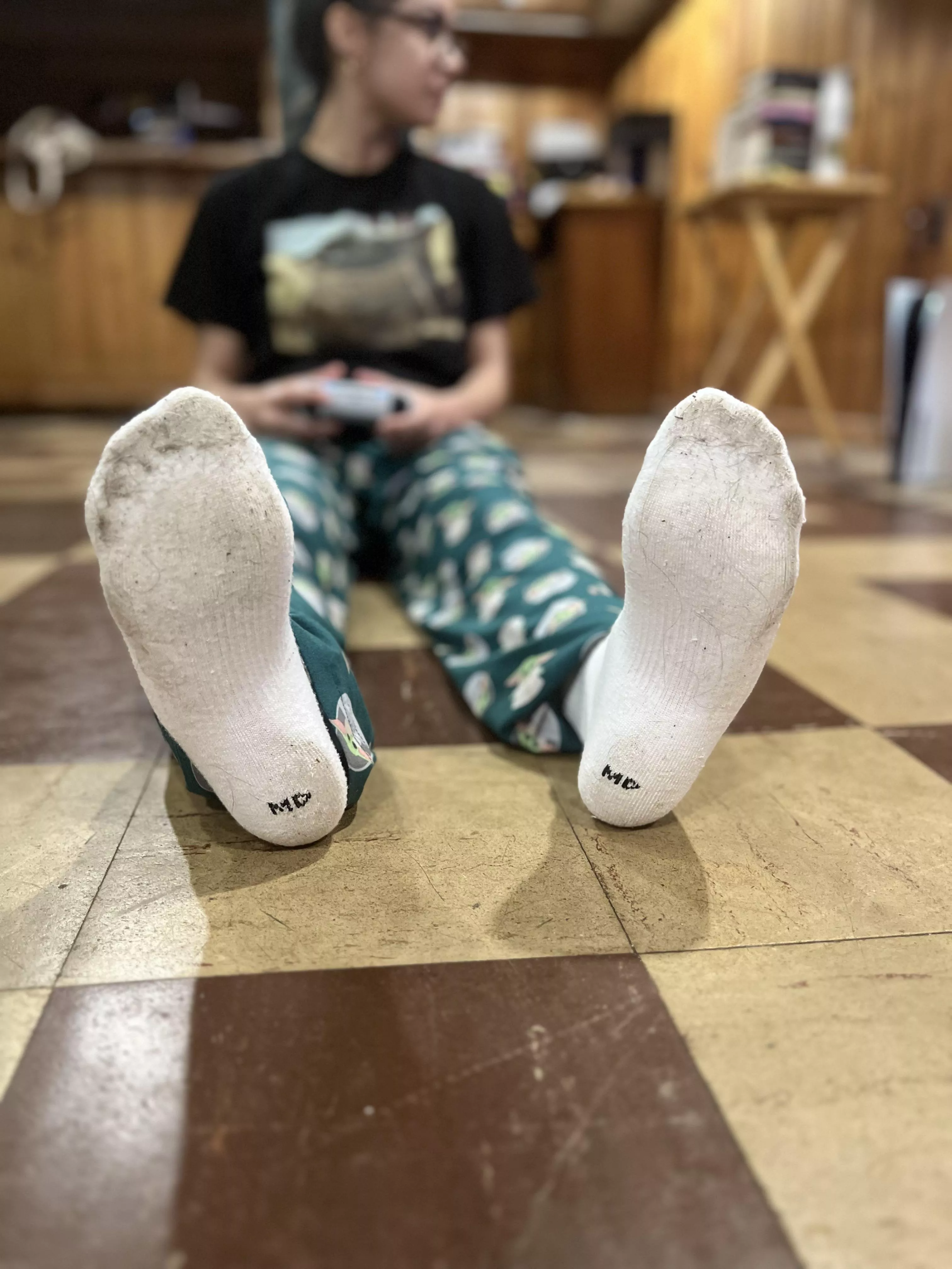 who can help me wash my socks? 🤭