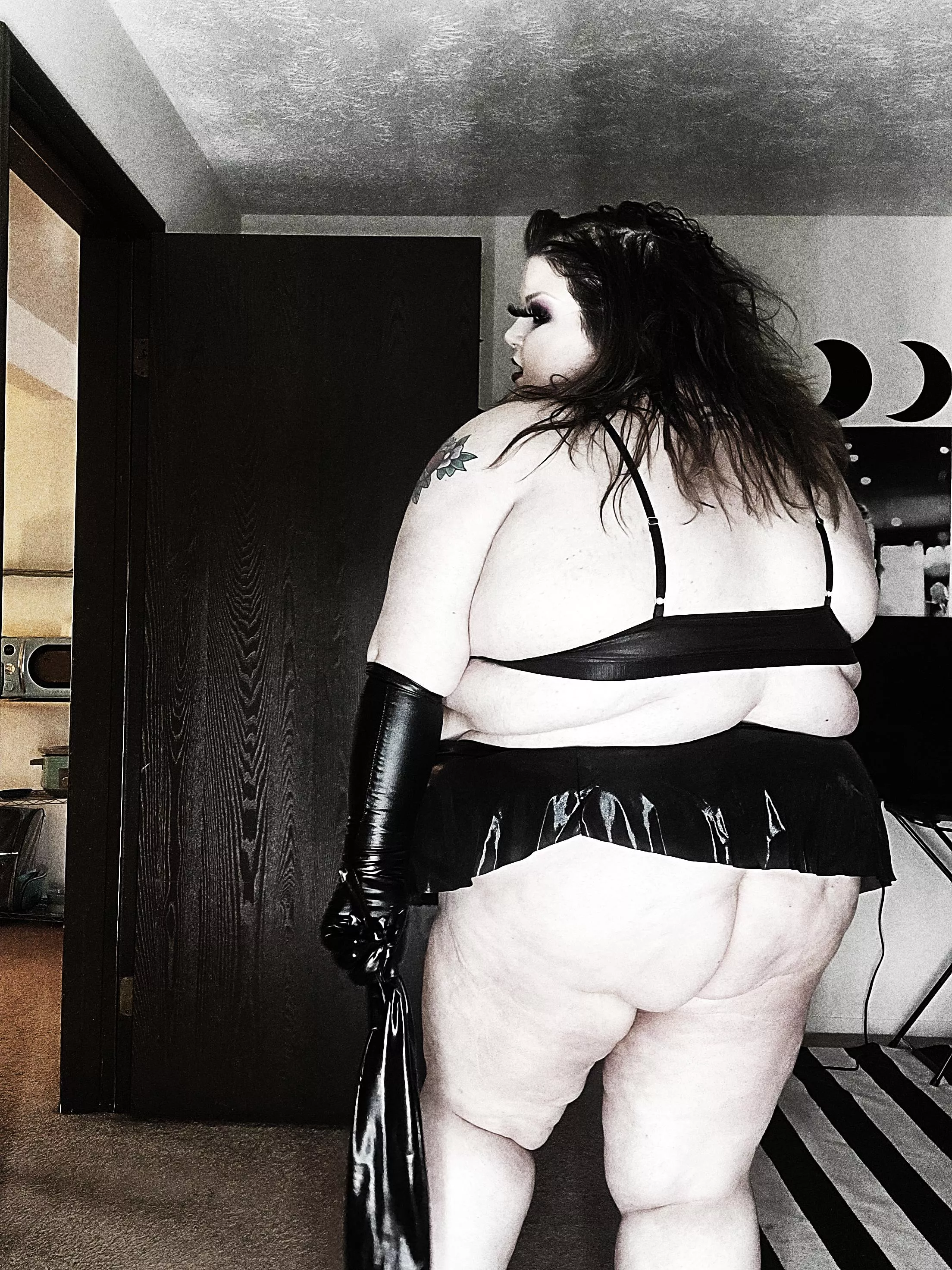 Who likes goth girls ? 🥺