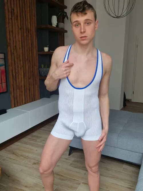 who wants to wrestle against me?