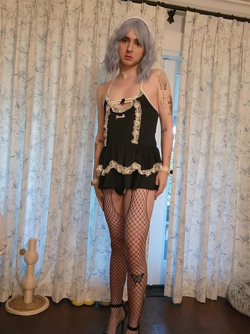 Would a femboy maid service be popular?