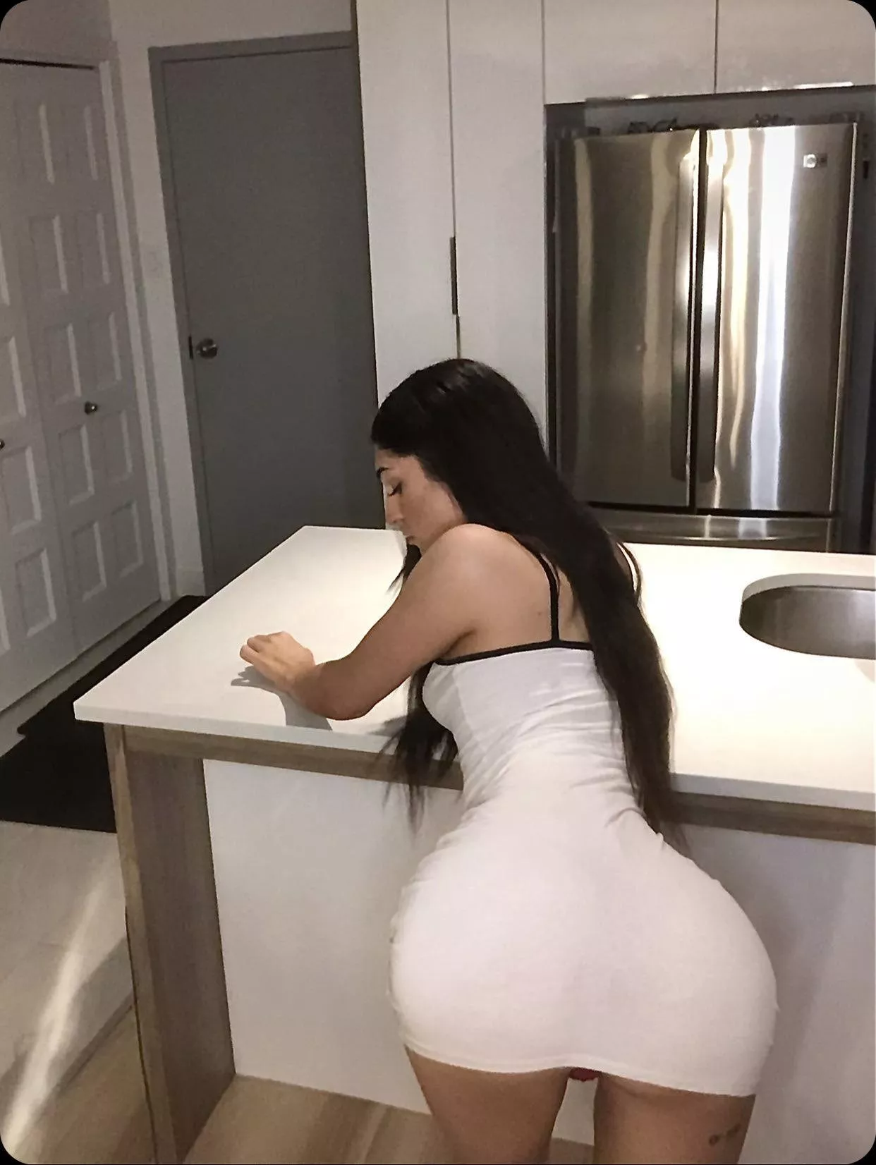 Would you eat my ass for 1,000,000? 😋