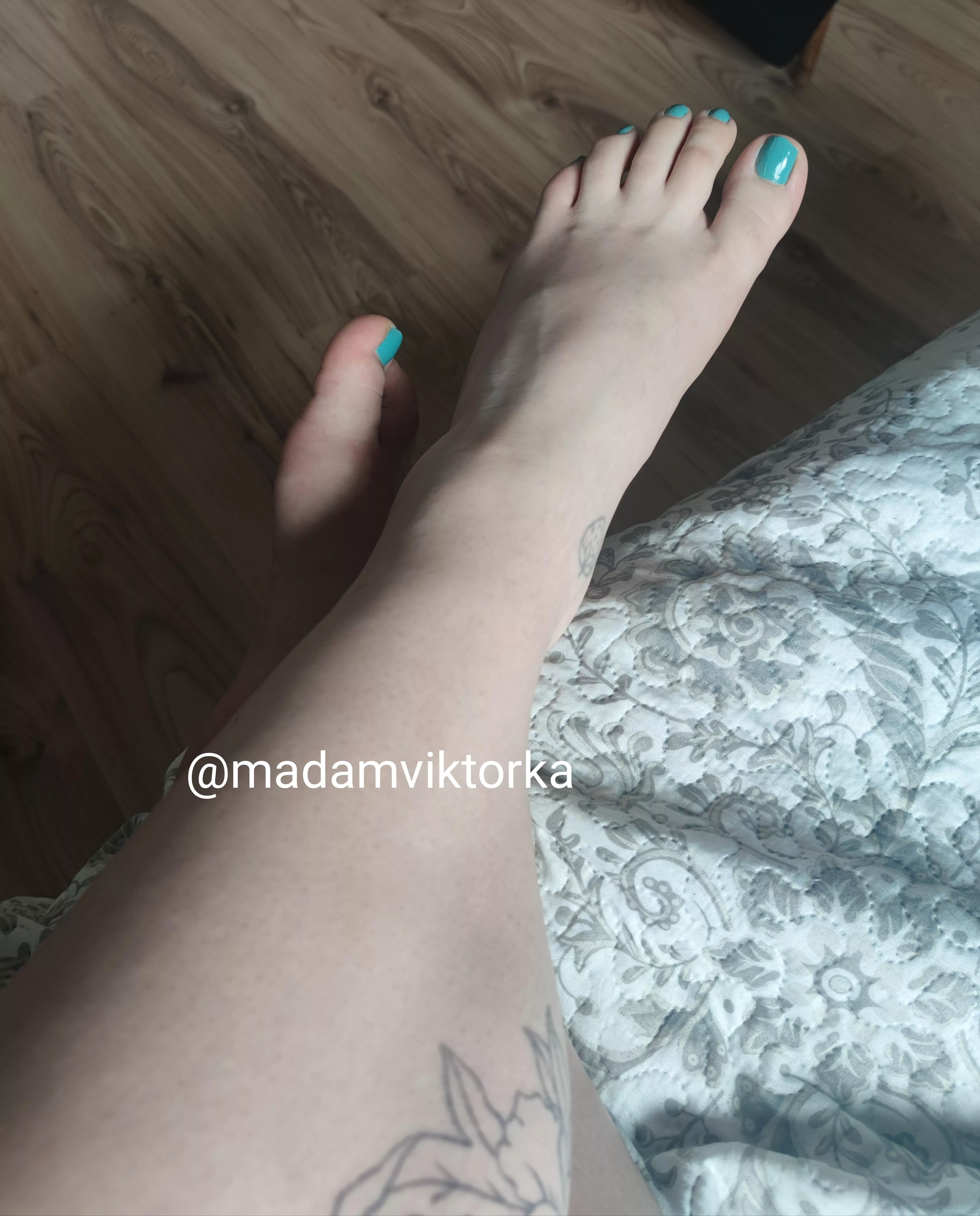 1 upvote = gift in dm 😘