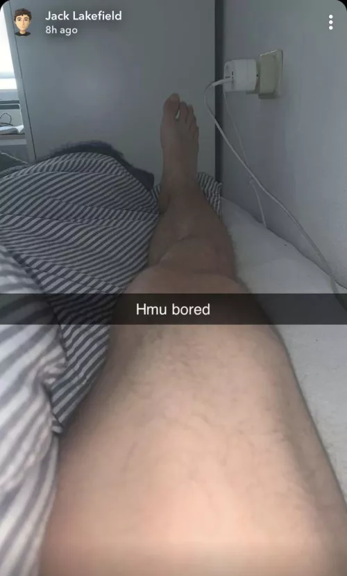 18m Canada straight jock here. Hmu if u similar but into bodybuilders, pits, feet and fat cocks @jack_lakefield