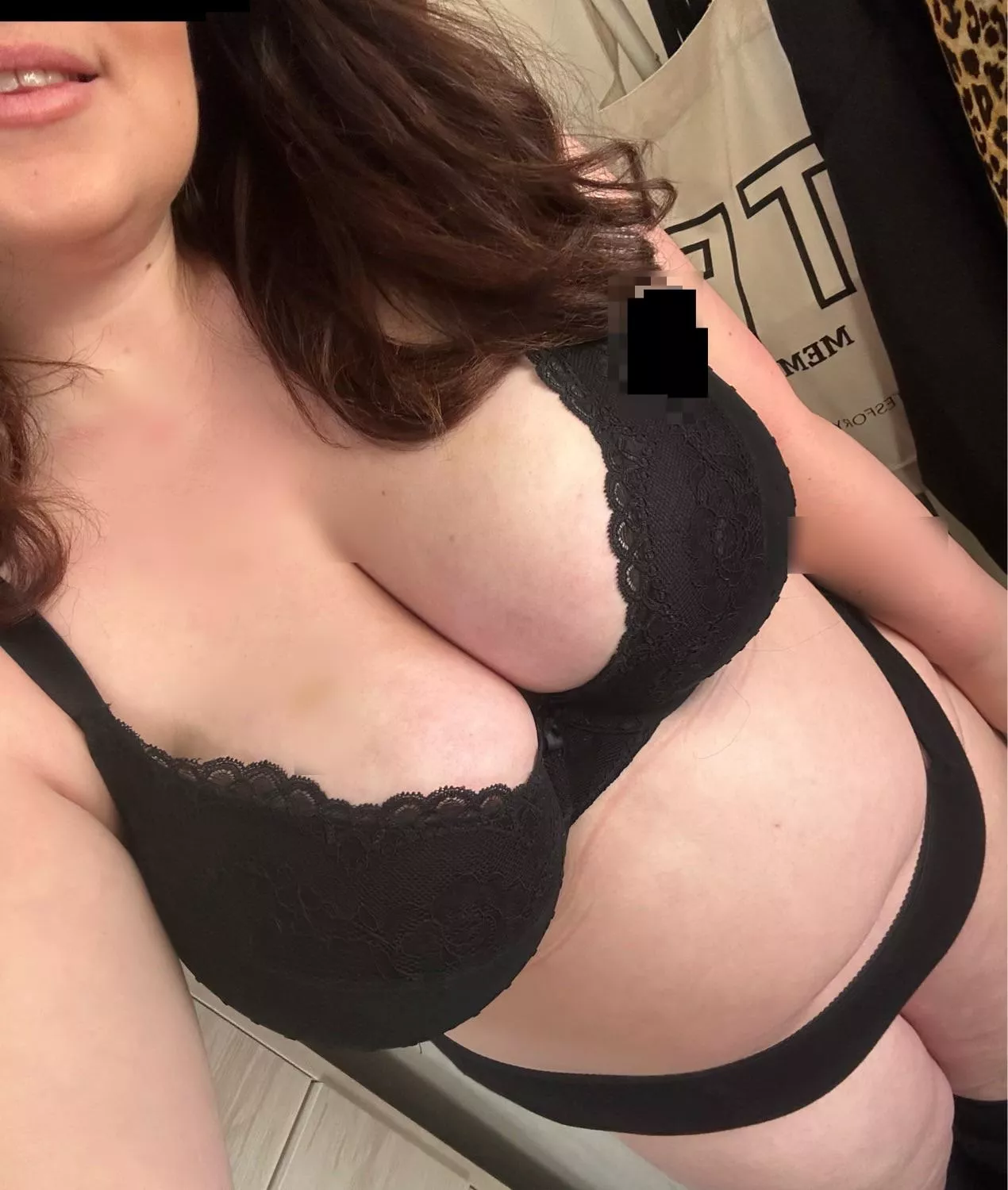 a customer called me a fat slut and i don’t know whether to be offended or complimented 👀🌶️