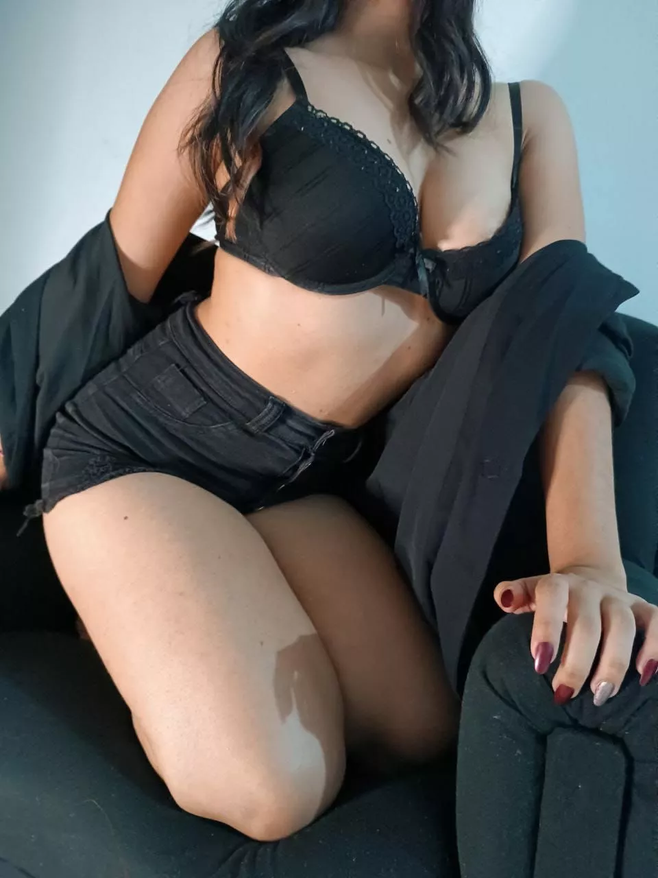 [Domme] Be a good boy and beg for mommy to give you the privilege to worship her goddess body.