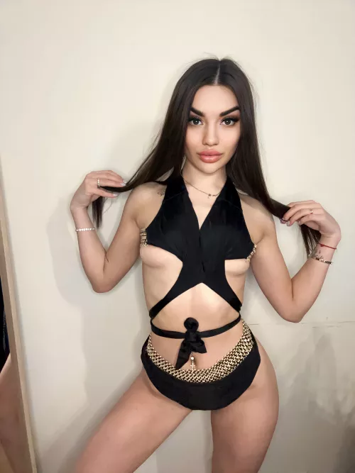 I think the top might fit me awkwardly.