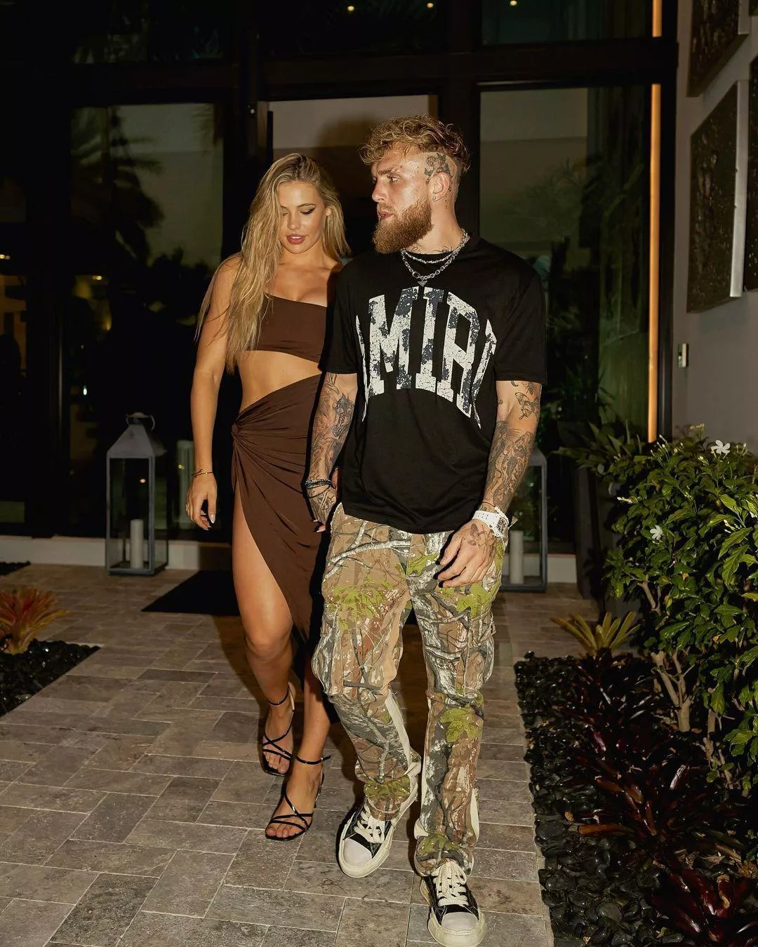 Jutta Leerdam (L) - Dutch Speed Skater