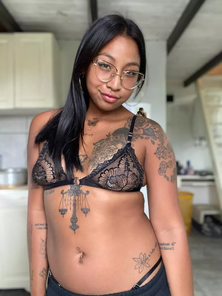 my snackable hot body