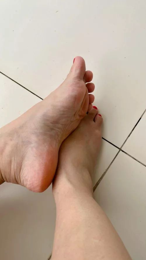 OC my tiny feet