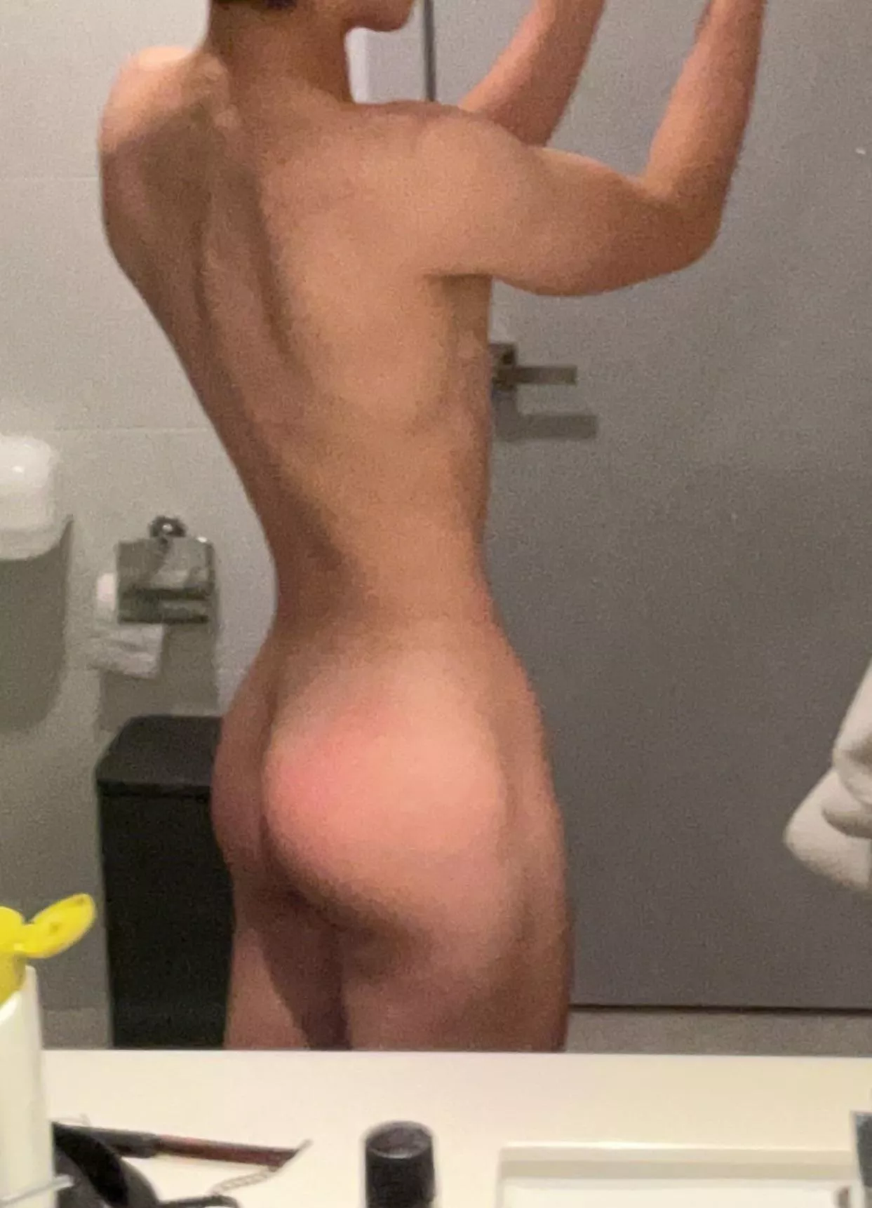 picture taken after some straight guys spanked me (a lot lol) in a pool party