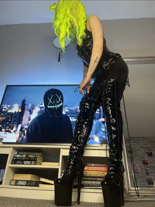 Since you’re already on the floor… be useful and start licking my boots [domme]