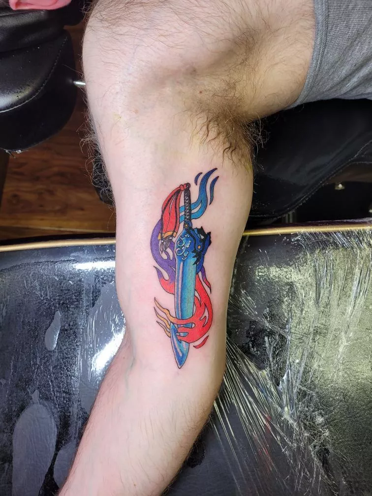 Tattoo and sweaty pits