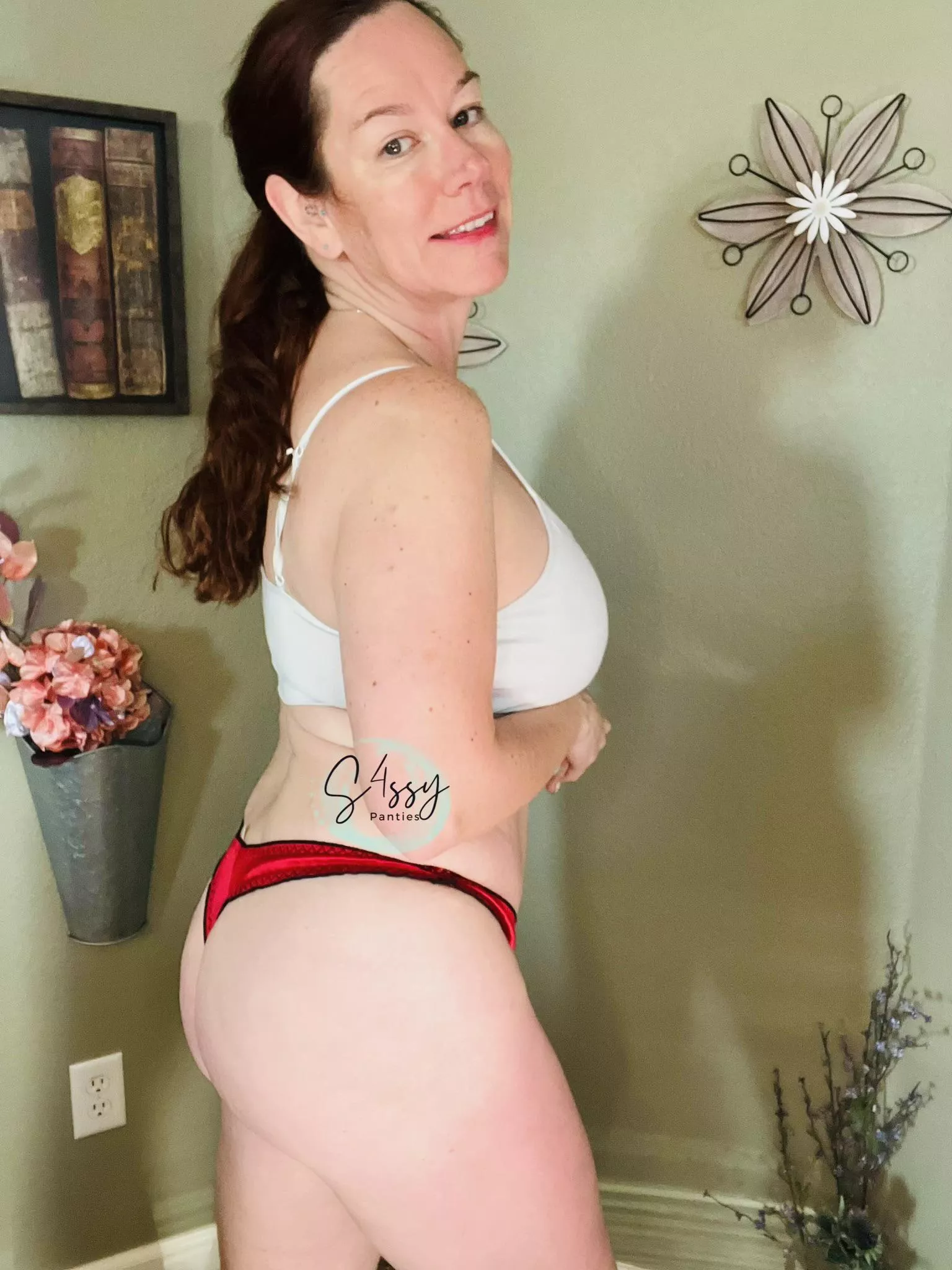 Today only, book any thong wear with me for $20. You choose, or let me! [selling] Includes a workout and a couple of pics, vacuum sealed and tracked shipping. Add ons are available. Fet friendly… see pinned menu and drawer. [usa]