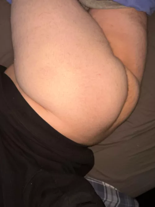 [18] Is my ass allowed here please let me know what you think of my ass dms open