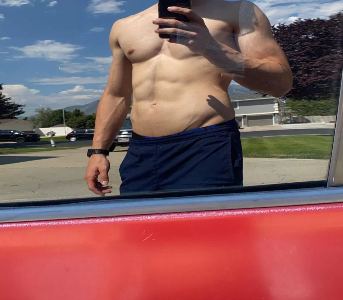 23 us. Dm a pic for snap ;)