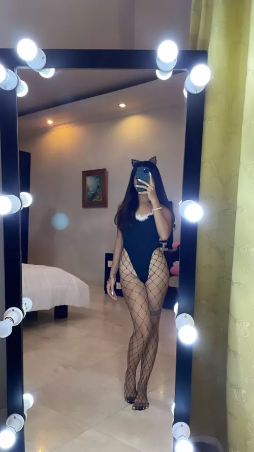 Can we be friends? With benefits of course :)