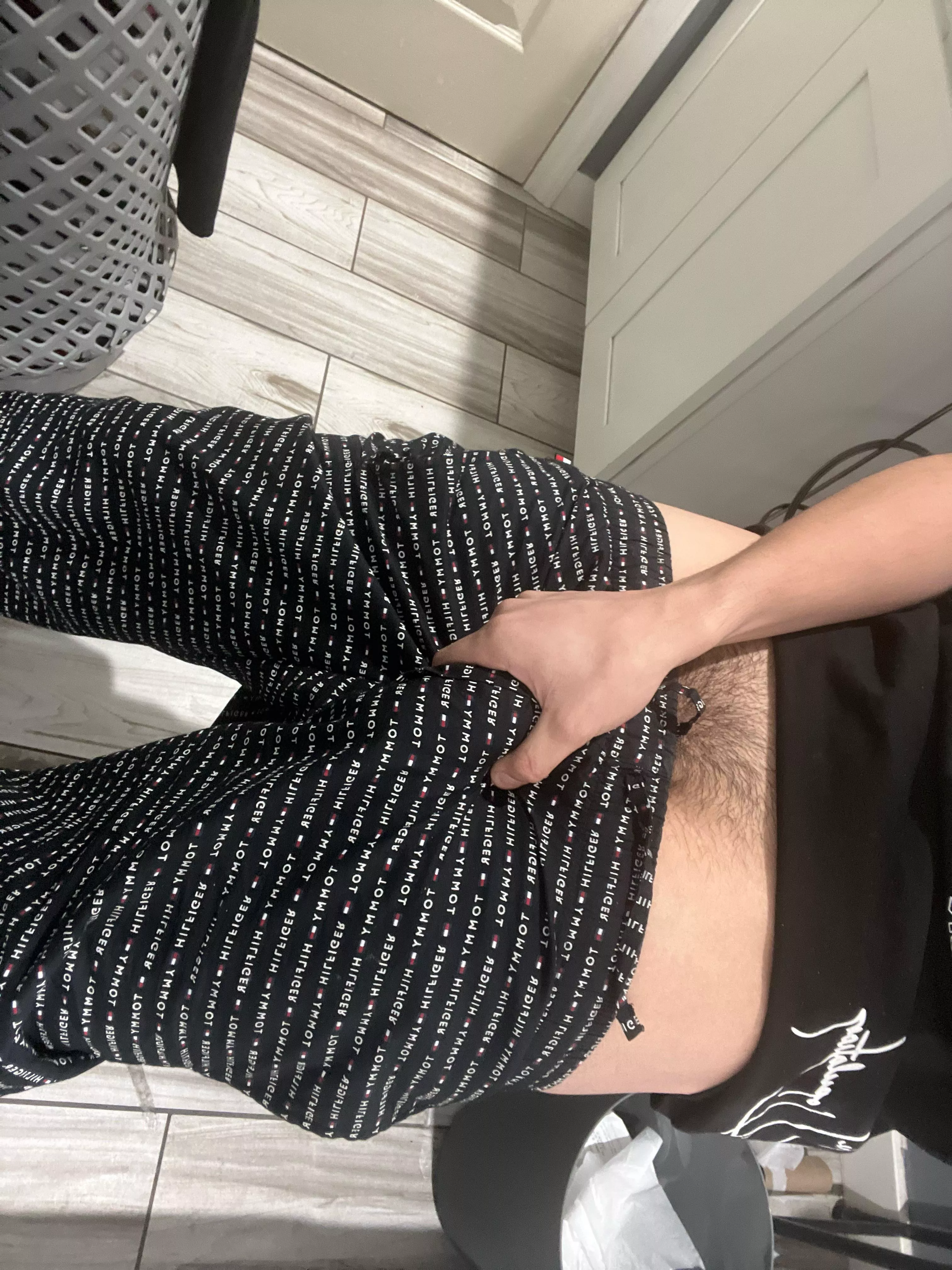 Compare loser sends gf pics