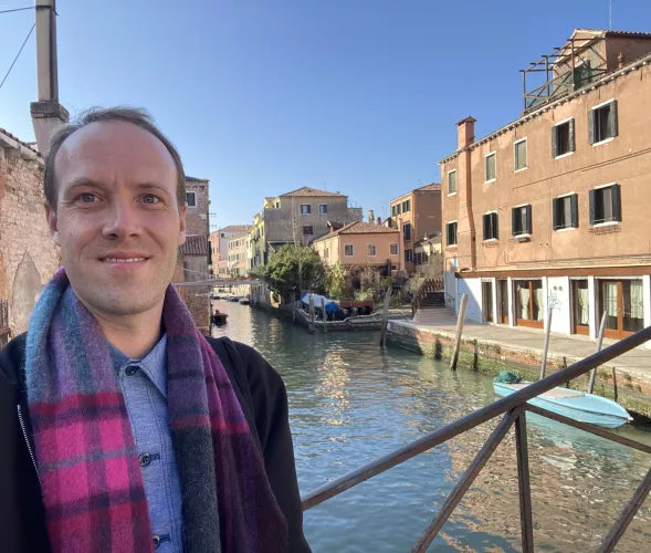 Happy Wednesday everyone