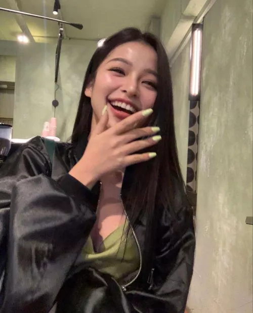 Her Laugh Is Contagious