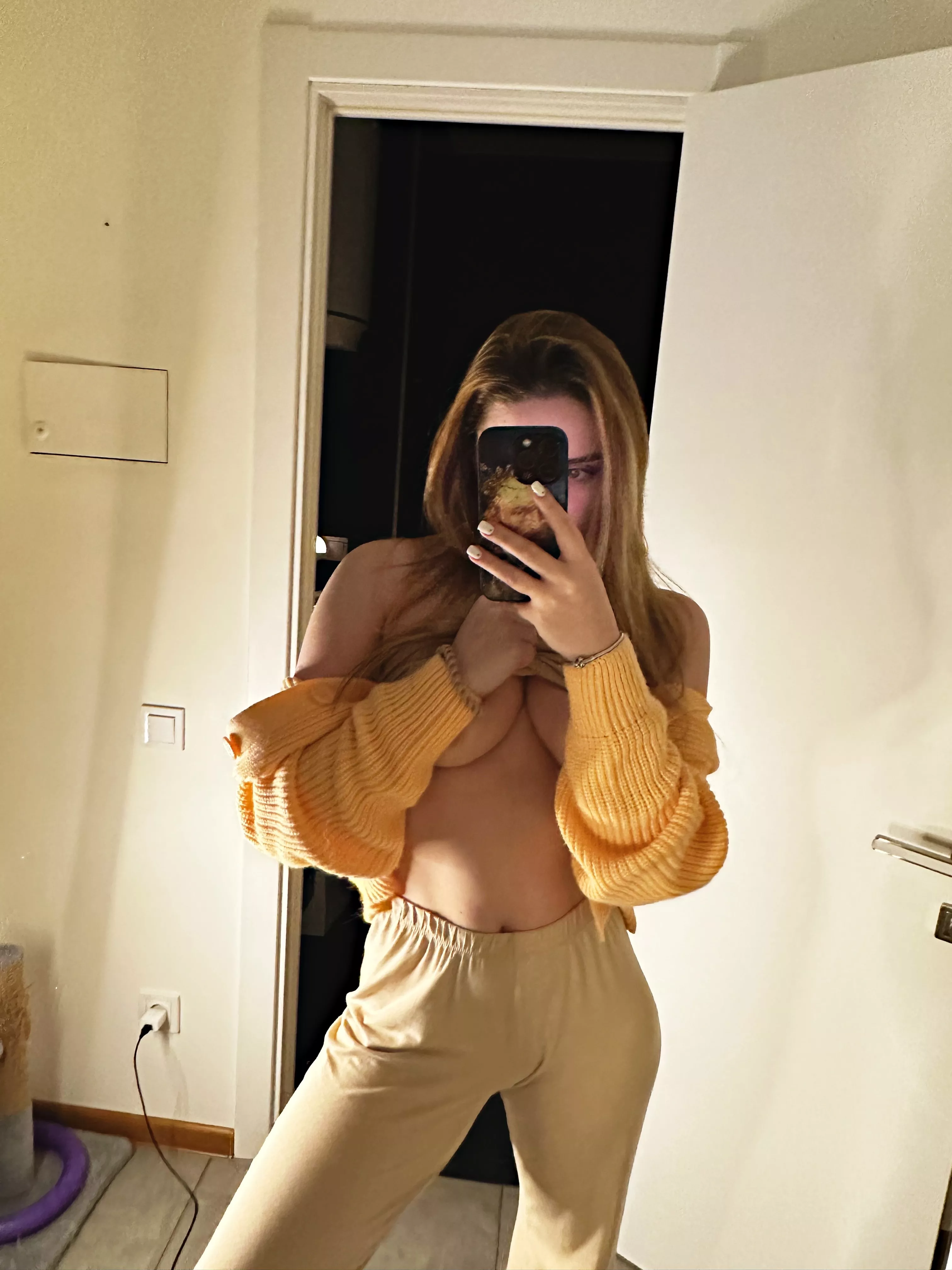 I wanna be yours sweetie