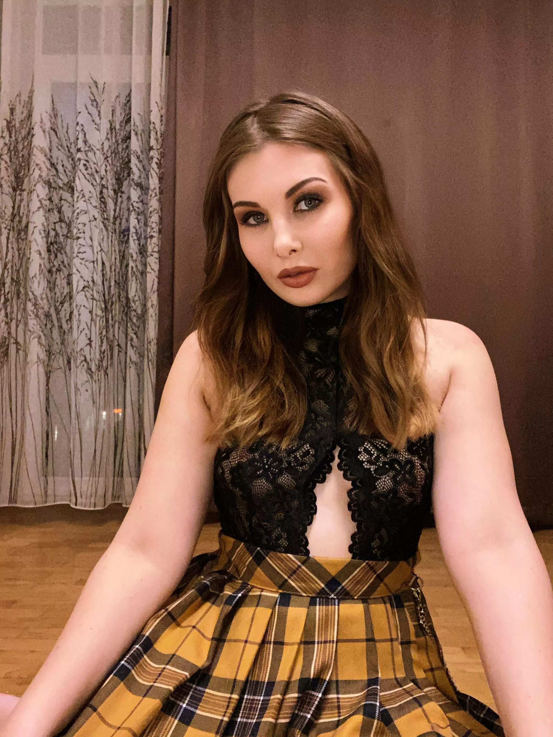 If you agree to fuck me in the ass, remove this skirt