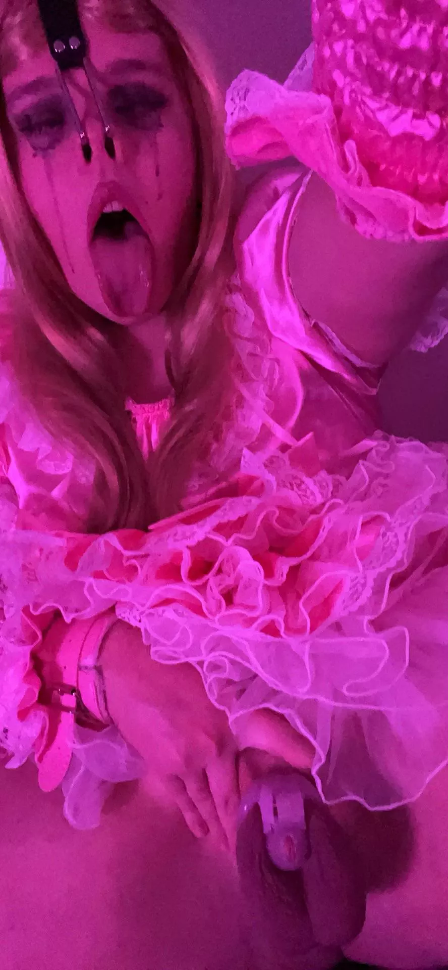 If you’re not crying you’re not doing it right 💖🎀🐷