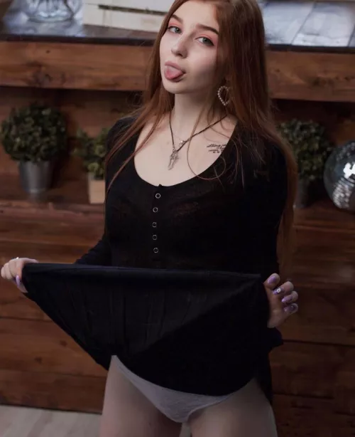 I'm easy to fuck in this skirt