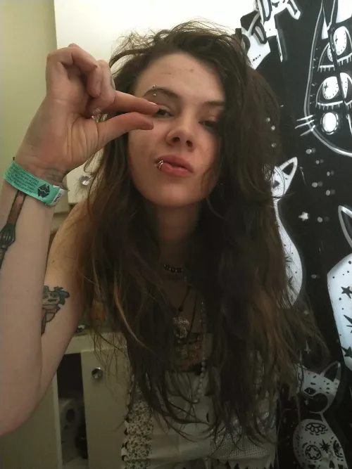 I'm holding Auditions for a new boy toy to keep Me satiated-- Unfortunately you were disqualified per the size requirement clause of the rulebook and demoted to a public service slave. 😿🤣 Surrender your possessions and get in line.